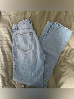 Abercrombie 90s Straight Ultra High Rise